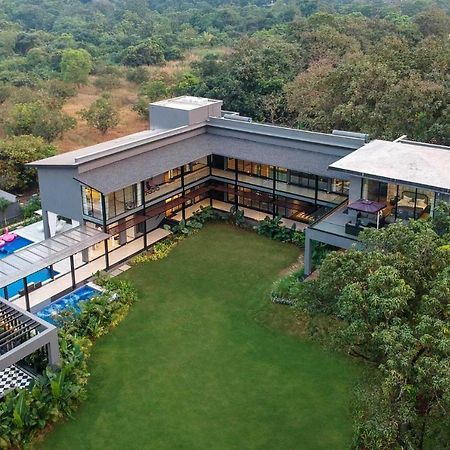Stayvista At The Charcoal Villa Luxury Collection 阿里巴格 外观 照片