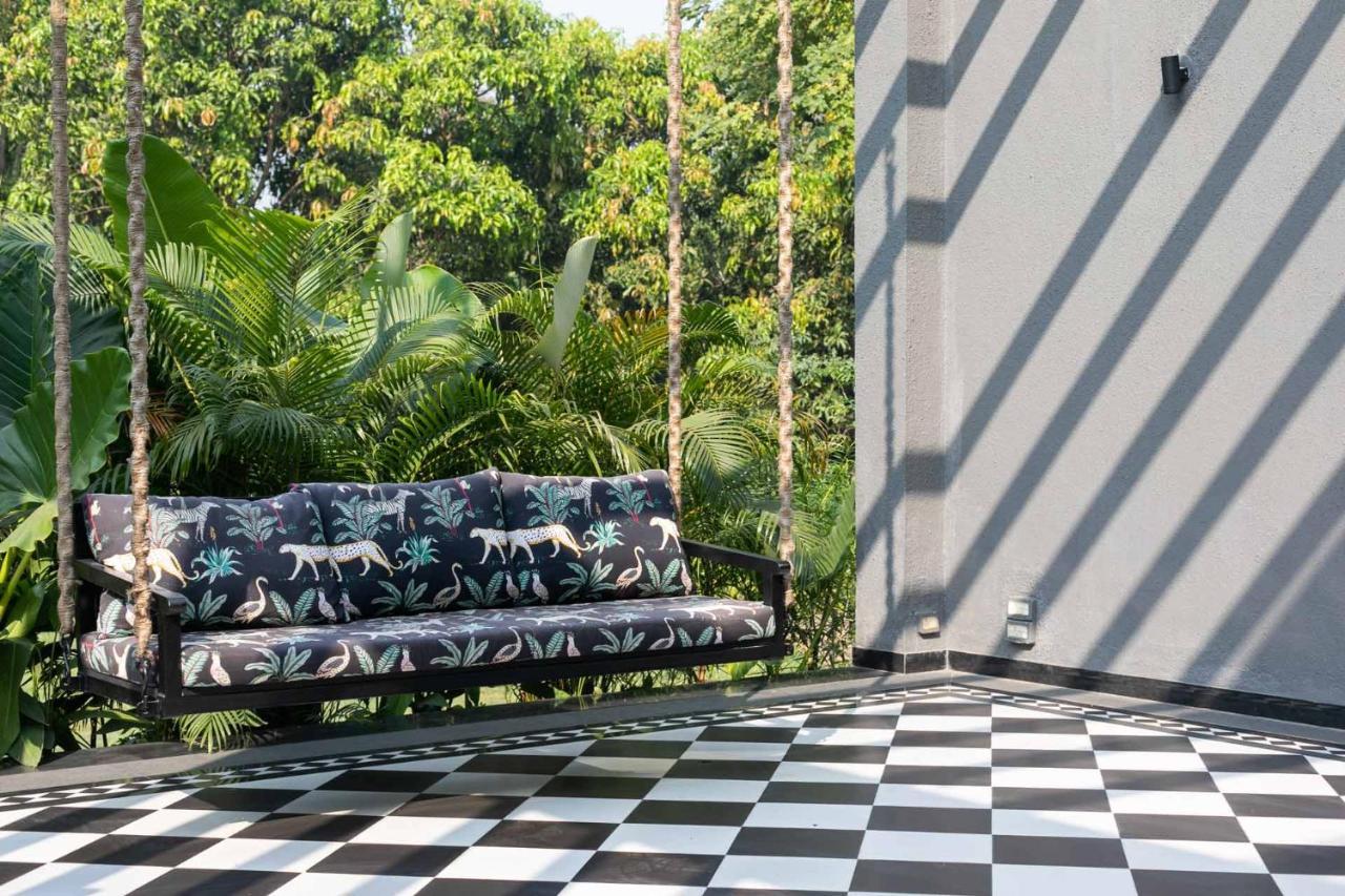 Stayvista At The Charcoal Villa Luxury Collection 阿里巴格 外观 照片