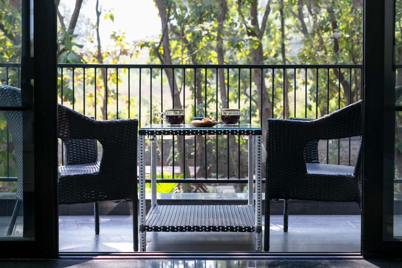 Stayvista At The Charcoal Villa Luxury Collection 阿里巴格 外观 照片