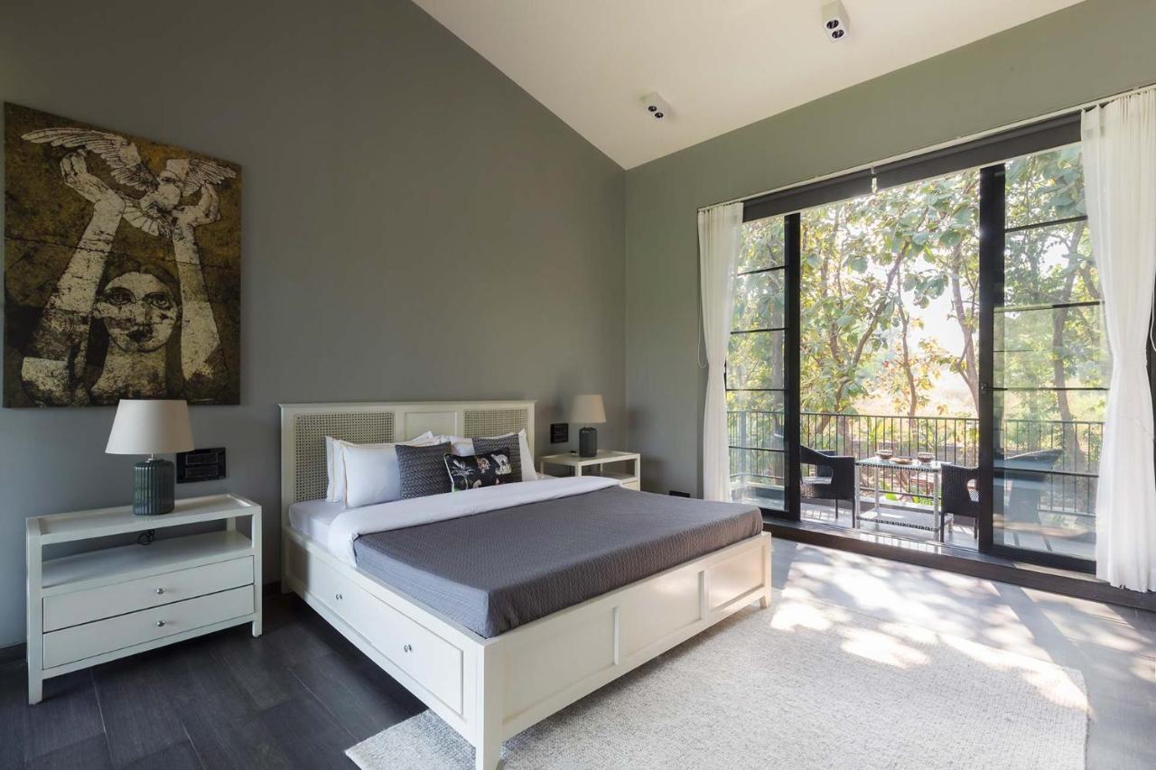 Stayvista At The Charcoal Villa Luxury Collection 阿里巴格 外观 照片