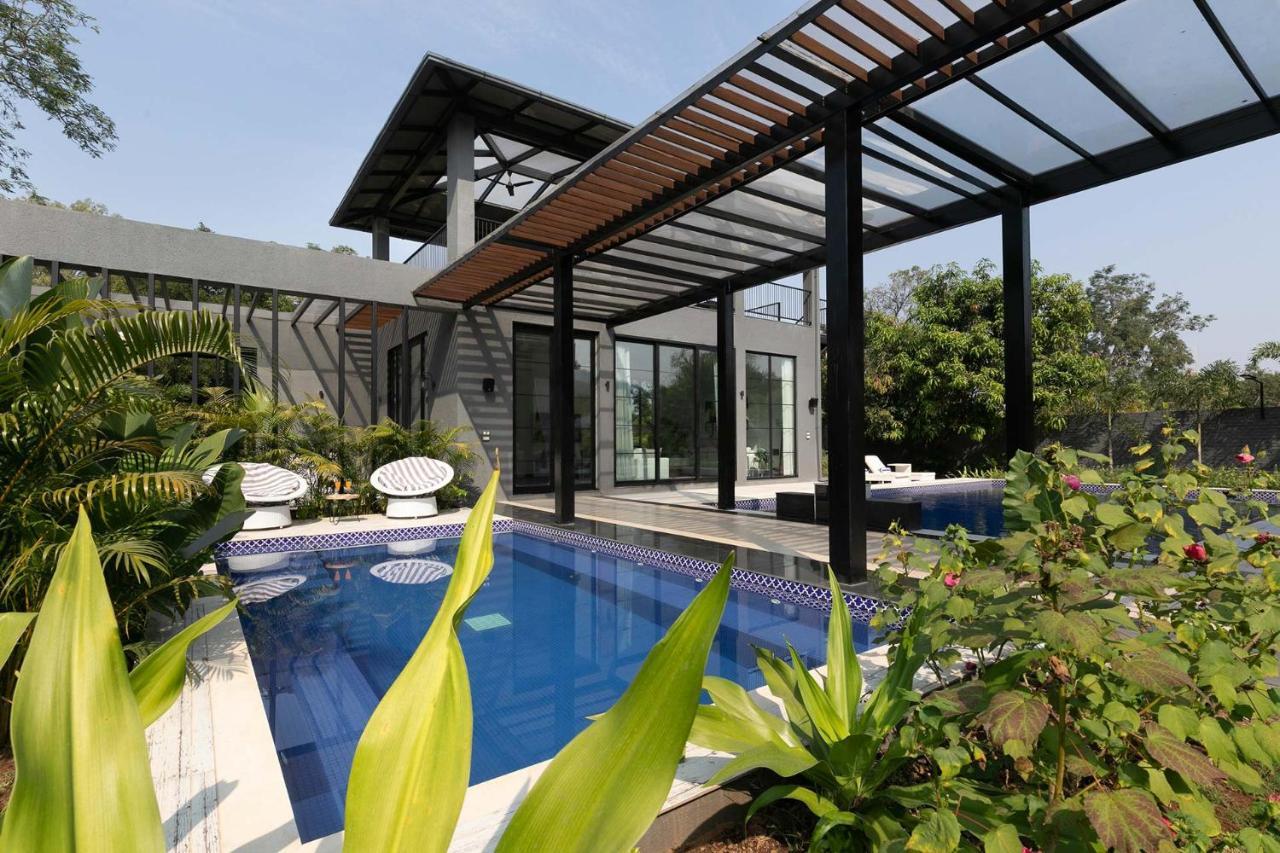 Stayvista At The Charcoal Villa Luxury Collection 阿里巴格 外观 照片