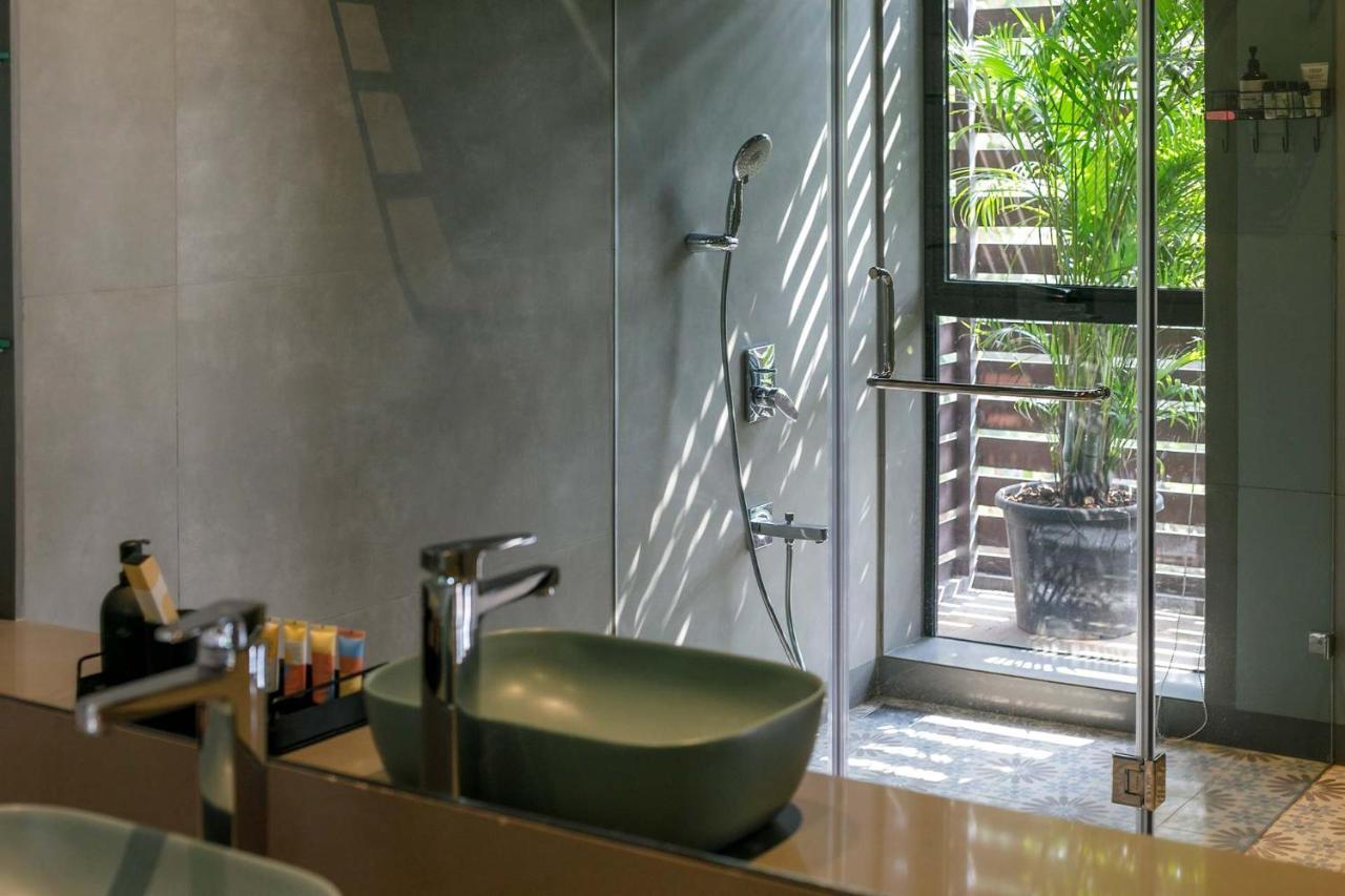 Stayvista At The Charcoal Villa Luxury Collection 阿里巴格 外观 照片