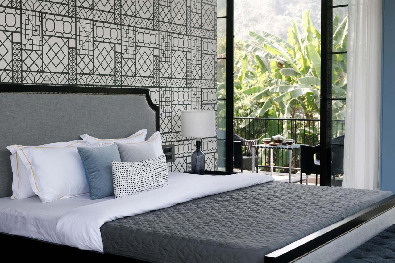 Stayvista At The Charcoal Villa Luxury Collection 阿里巴格 外观 照片