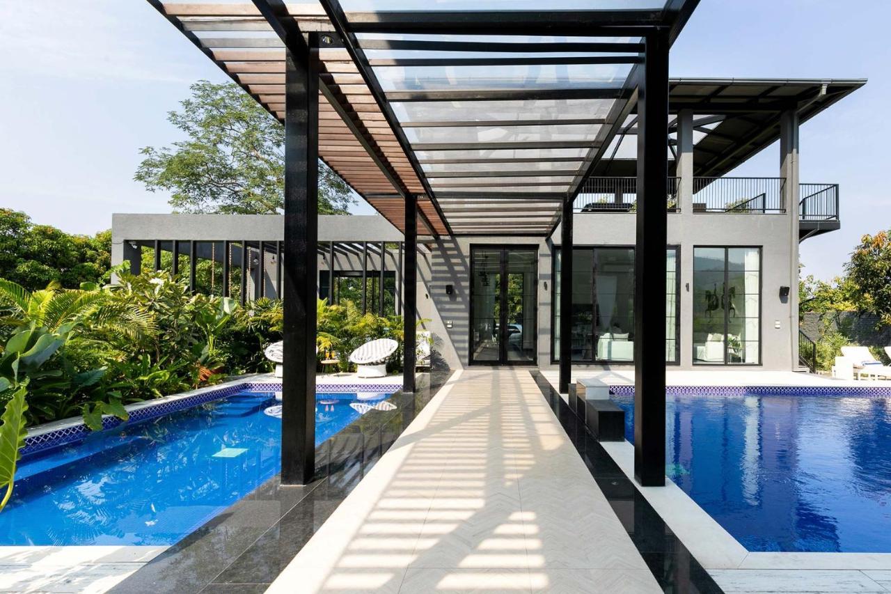 Stayvista At The Charcoal Villa Luxury Collection 阿里巴格 外观 照片