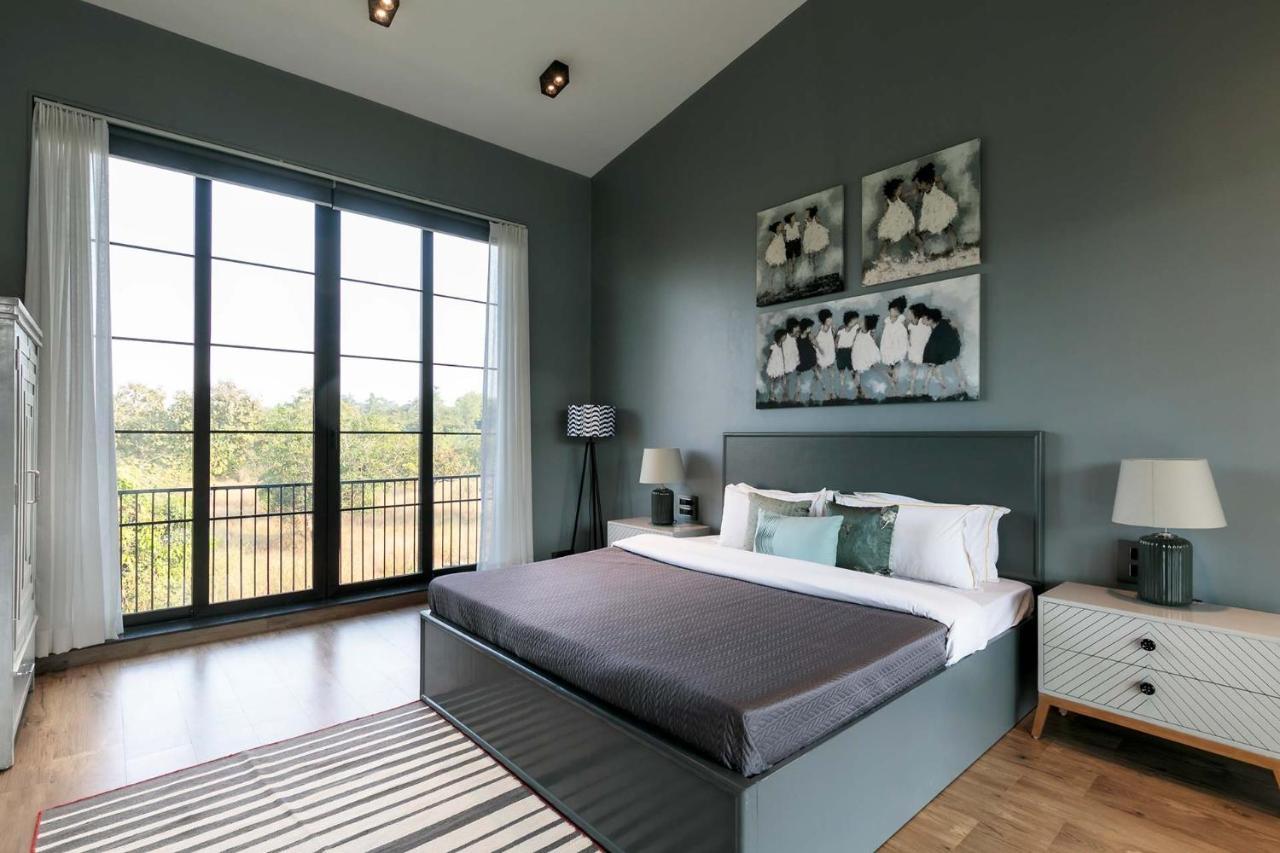 Stayvista At The Charcoal Villa Luxury Collection 阿里巴格 外观 照片