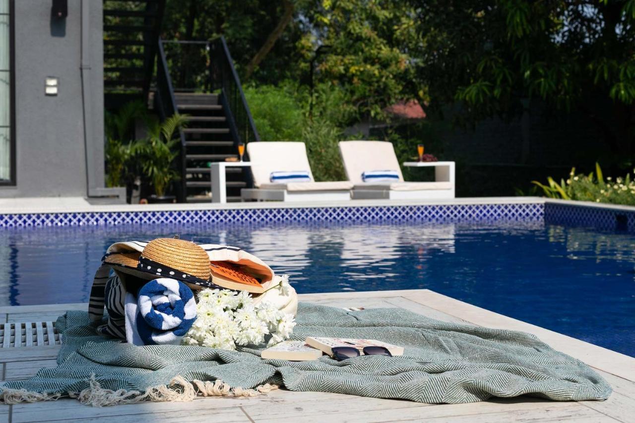 Stayvista At The Charcoal Villa Luxury Collection 阿里巴格 外观 照片