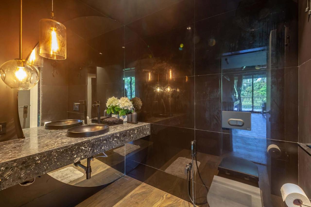 Stayvista At The Charcoal Villa Luxury Collection 阿里巴格 外观 照片