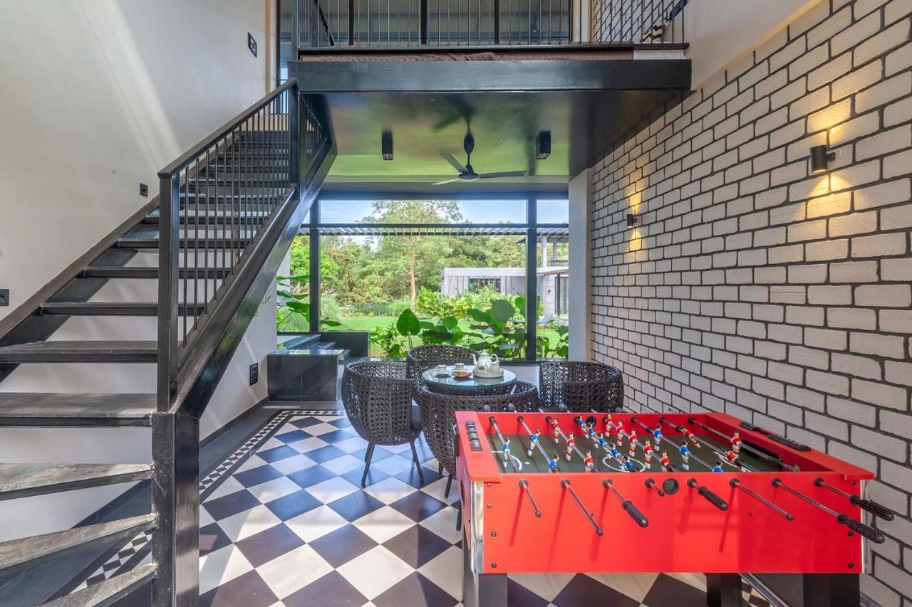 Stayvista At The Charcoal Villa Luxury Collection 阿里巴格 外观 照片